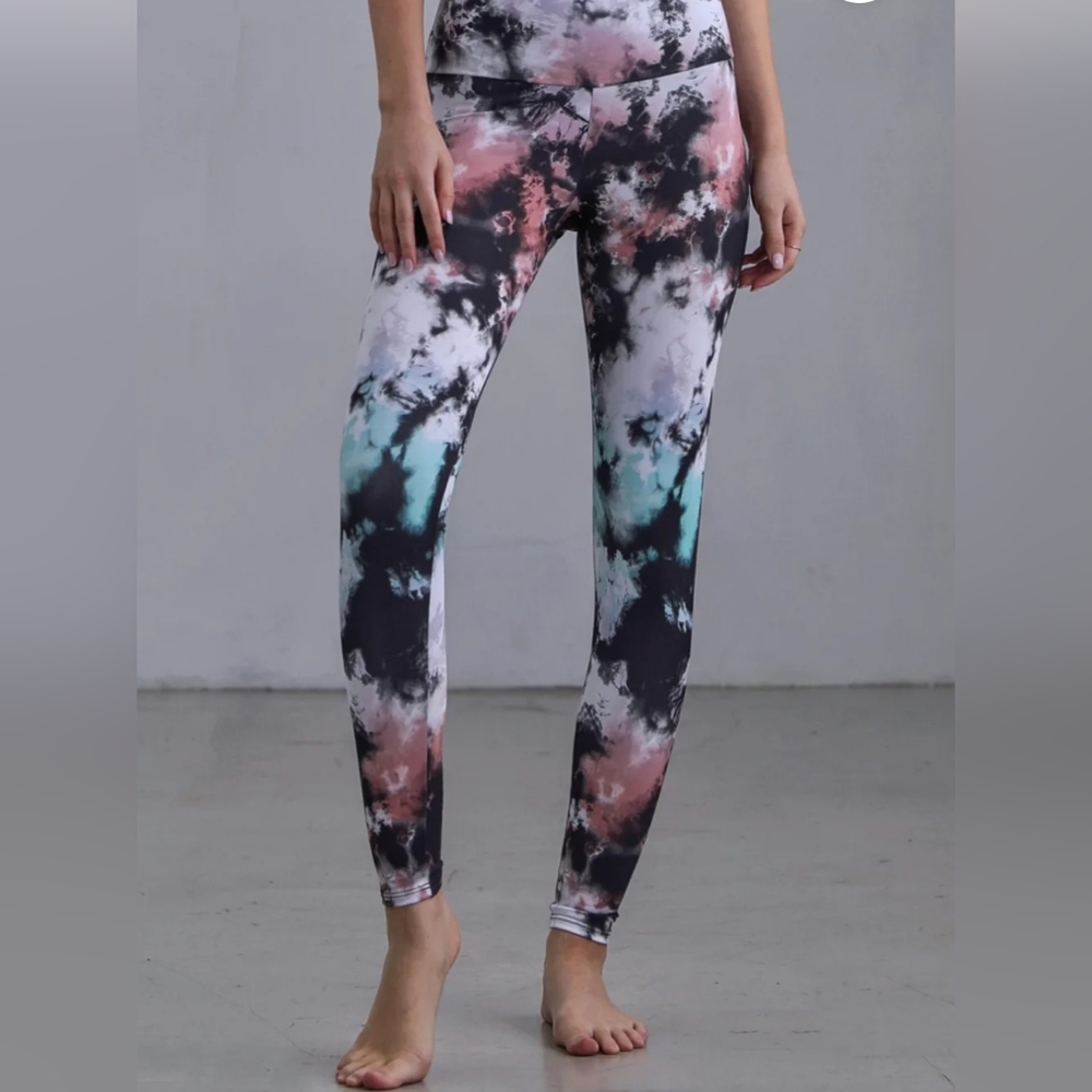 Onzie For Cycle Bar High Basic Midi Leggings, Tru… - image 1